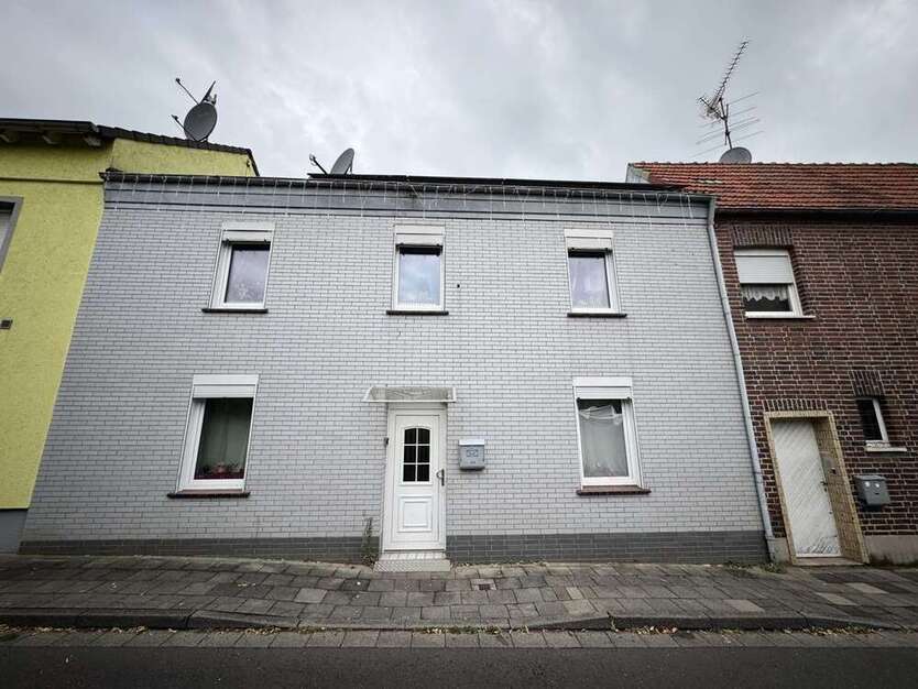 Haus zum Kaufen in Hückelhoven Brachelen 188.000 € 128 m²