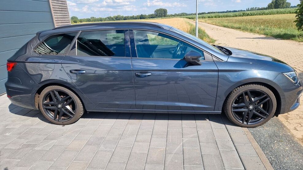 Seat Leon 78.000 km 18.999 € Hückelhoven 41836