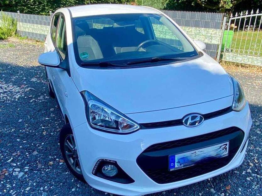 i10