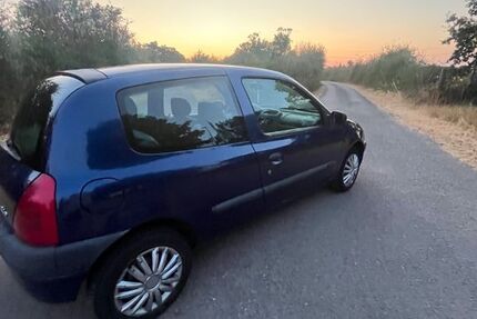 Renault Clio 90.000 km 1.450 &euro; Düren 52353