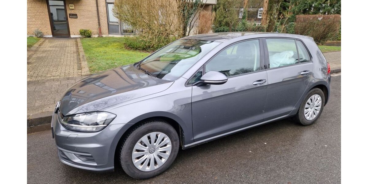 VW Golf 113.400 km 10.500 &euro; Aachen 52066