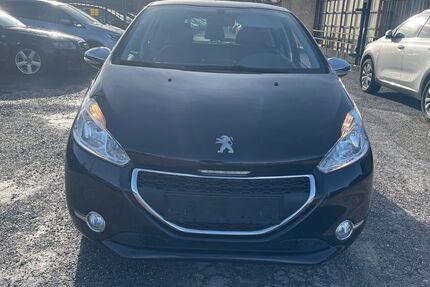 Peugeot 208 158.000 km 4.400 &euro; Alsdorf 52477