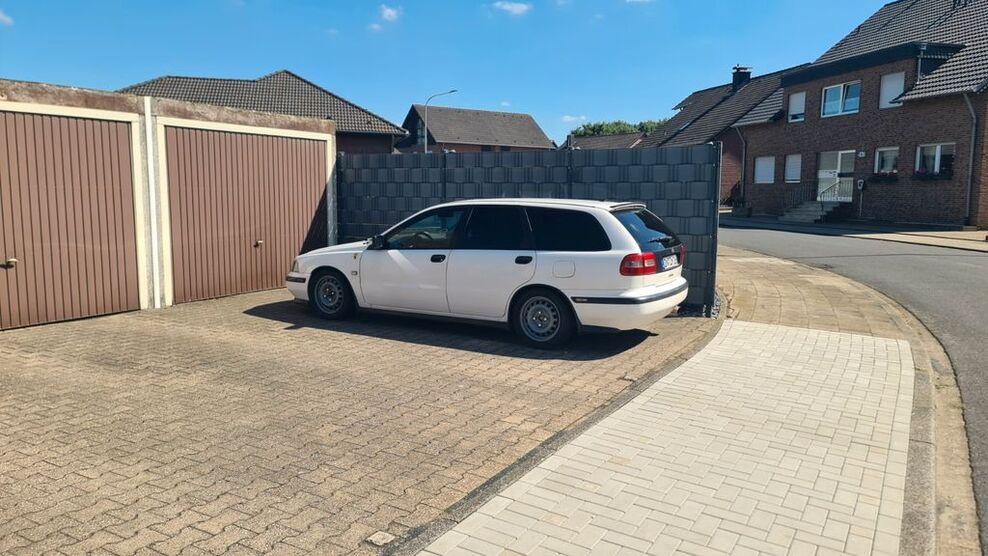 Volvo V40 260.000 km 2.500 € Inden 52459