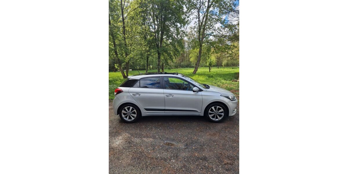 Hyundai i20 131.000 km 8.390 &euro; Stolberg (Rhineland) 52223