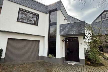 Haus Stolberg Gressenich - 4 Zimmer, 166 m&sup2;, 2.075&euro; | Angebot:22722097