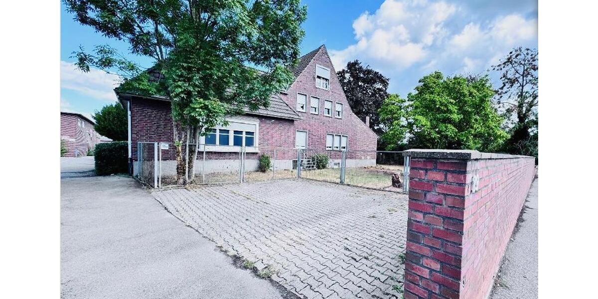 Einfamilienhaus Jülich - 10 Zimmer, 280 m&sup2;, 999&euro; | Angebot:25456904