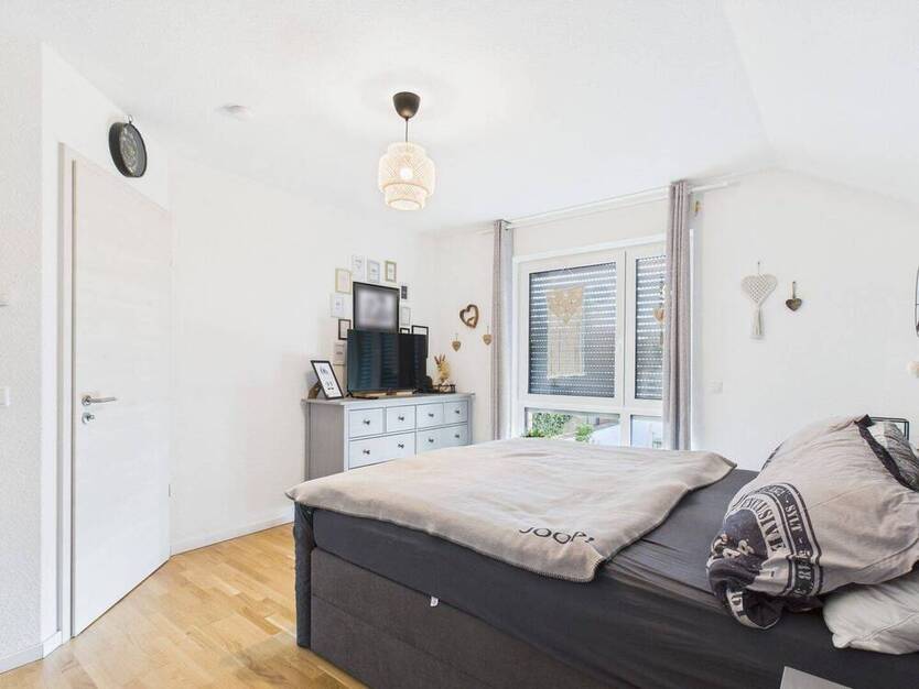Modernes Einfamilienhaus von 2023 mit Garten, Garage & viel Platz zum Wohlfühlen!