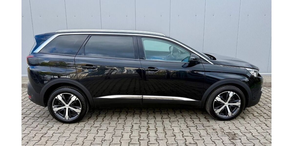 Peugeot 5008 121.215 km 15.500 &euro; Düren 52349