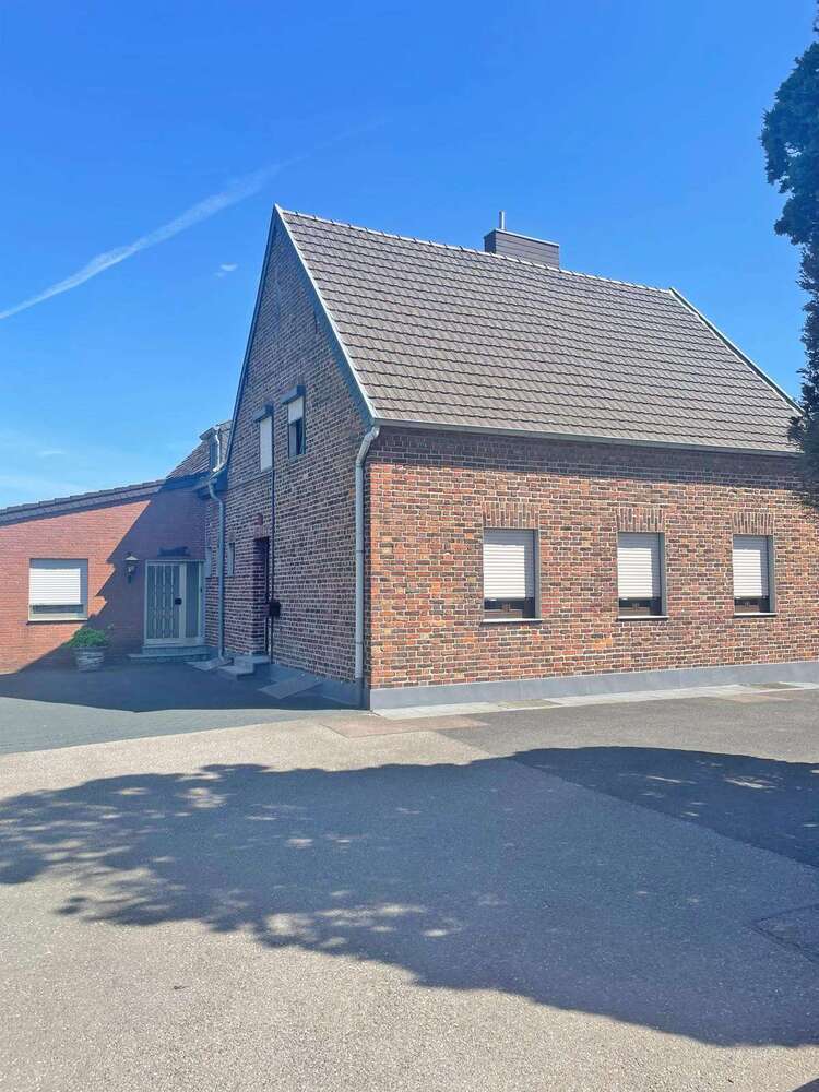 Haus zum Kaufen in Jülich 735.000 € 200 m²