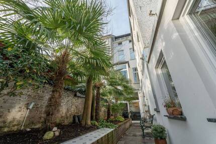 Historische Altbau-MaisonetteWohnung mit eigenem Garten inmitten des Frankenberger Viertels