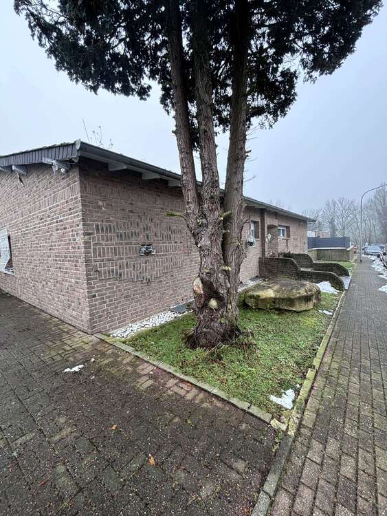 Haus zum Kaufen in Herzogenrath 498.000 € 160 m²