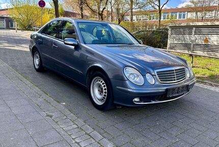 Mercedes E 200