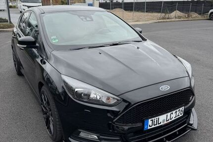 Ford Focus 81.000 km 16.700 &euro; Linnich 52441
