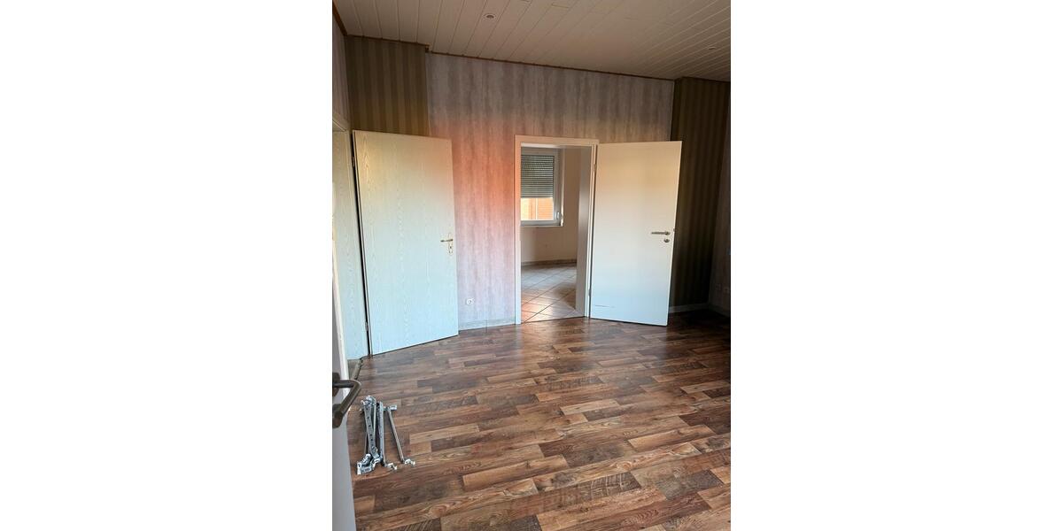 Einfamilienhaus Düren Rölsdorf - 7 Zimmer, 150 m&sup2;, 1.400&euro; | Angebot:25245631