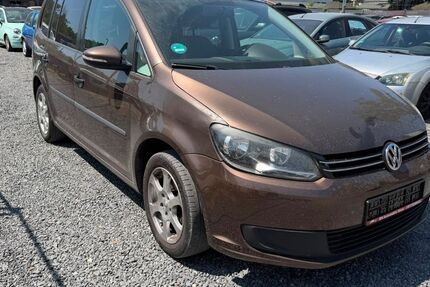 VW Touran 277.269 km 3.990 &euro; Düren 52349