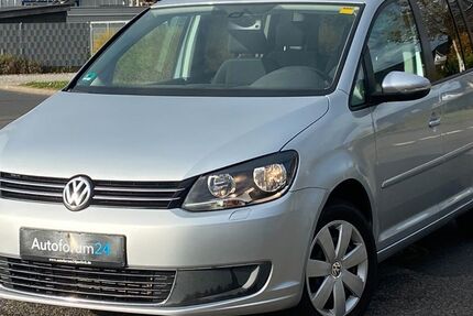 VW Touran 93.000 km 9.899 &euro; Jülich 52428