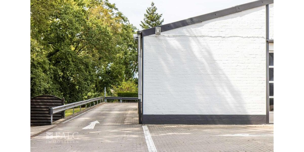 ++ Lagerhalle mit großer Parkplatzfläche! ++ zimmer