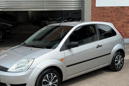 Ford Fiesta 135.230 km 2.699 € Düren 52353