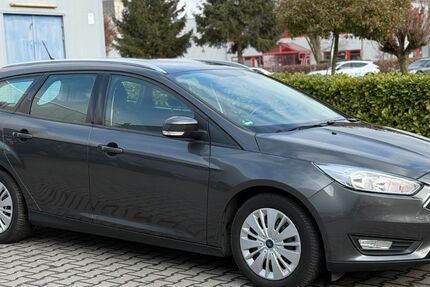 Ford Focus 123.769 km 6.990 &euro; Alsdorf 52477