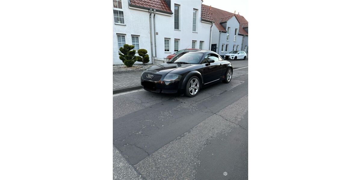 Audi TT 330.000 km 2.890 &euro; Alsdorf 52477
