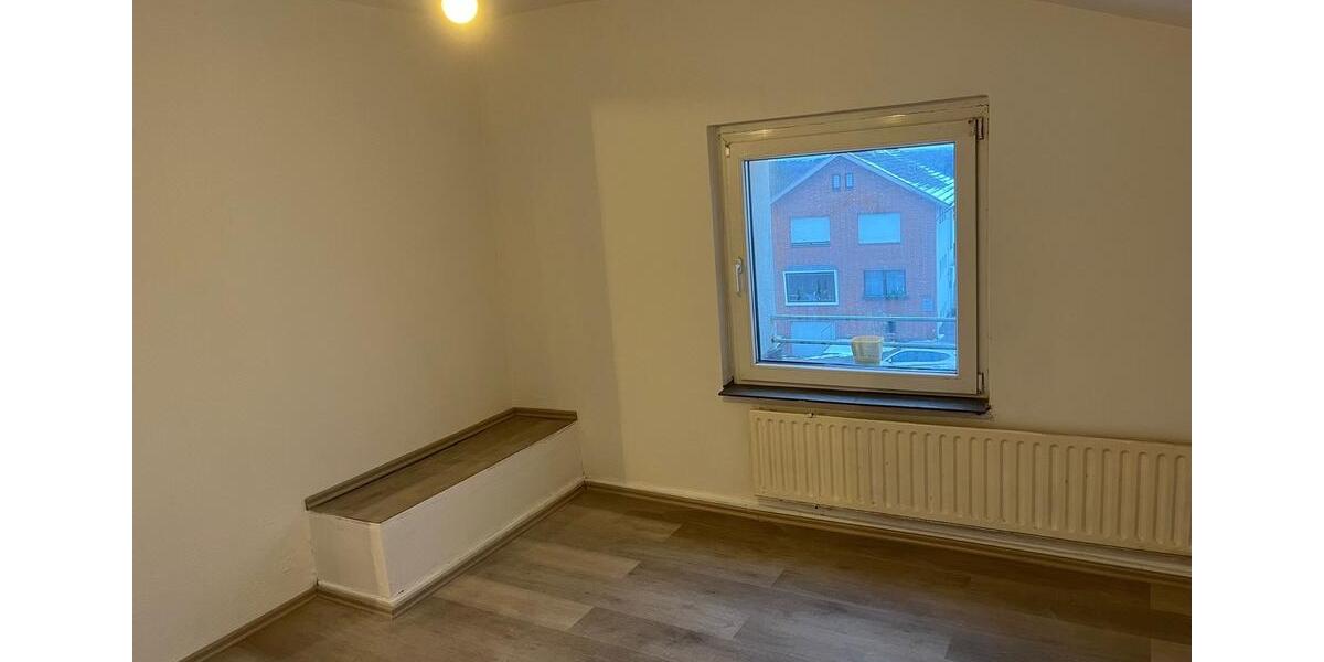 Dachgeschoßwohnung Stolberg (Rhld.) Büsbach - 2 Zimmer, 65 m&sup2;, 640&euro; | Angebot:26224629