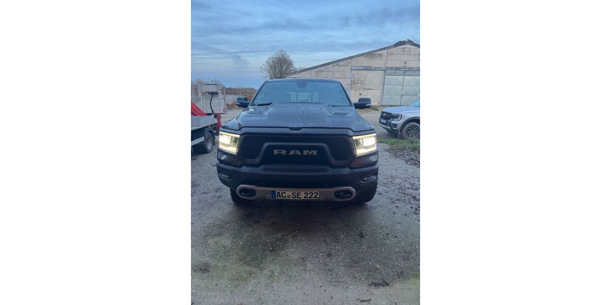Dodge RAM 149.000 km 47.500 € Aachen 52072