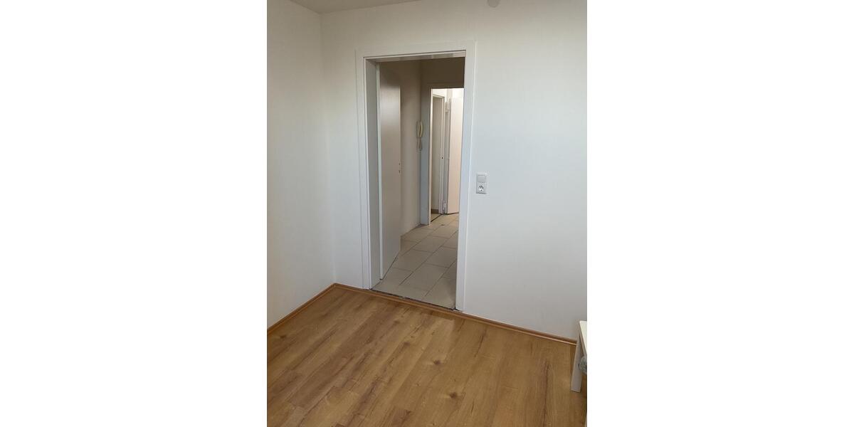 Dachgeschoßwohnung Aachen Aachen-Mitte - 1 Zimmer, 12 m&sup2;, 500&euro; | Angebot:26449037