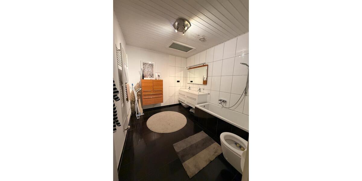 Erdgeschoßwohnung Stolberg (Rheinland) - 4 Zimmer, 105 m&sup2;, 1.350&euro; | Angebot:26207909