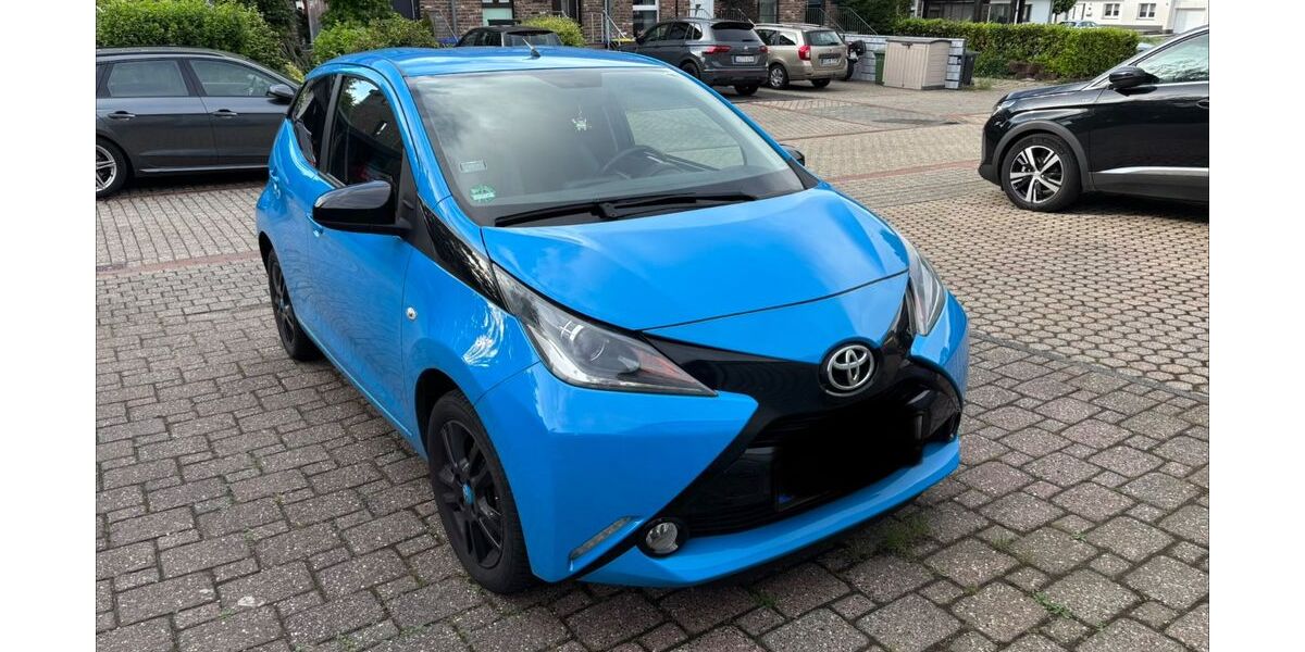 Toyota Aygo (X) 104.000 km 6.000 &euro; Alsdorf 52477