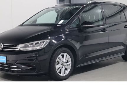 VW Touran 15.715 km 38.940 € Aachen 52078