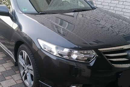 Honda Accord 157.500 km 9.990 &euro; Düren 52351