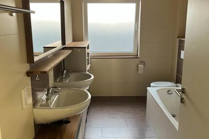 Wohnung, Erdgeschosswohnung , Terrasse, Garten, Garage 3 zimmer