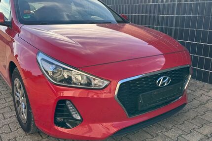 Hyundai i30 61.000 km 10.600 € Düren 52351