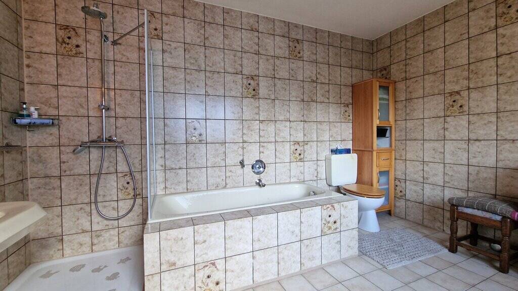 Mehrfamilienhaus, Wohnhaus Würselen - 7 Zimmer, 120 m&sup2;, 249.000&euro; | Angebot:26192218