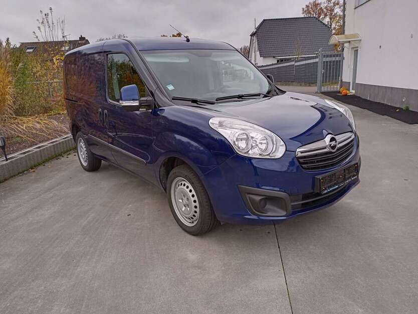Opel Combo 69.000 km 11.900 € Selfkant Süsterseel 52538