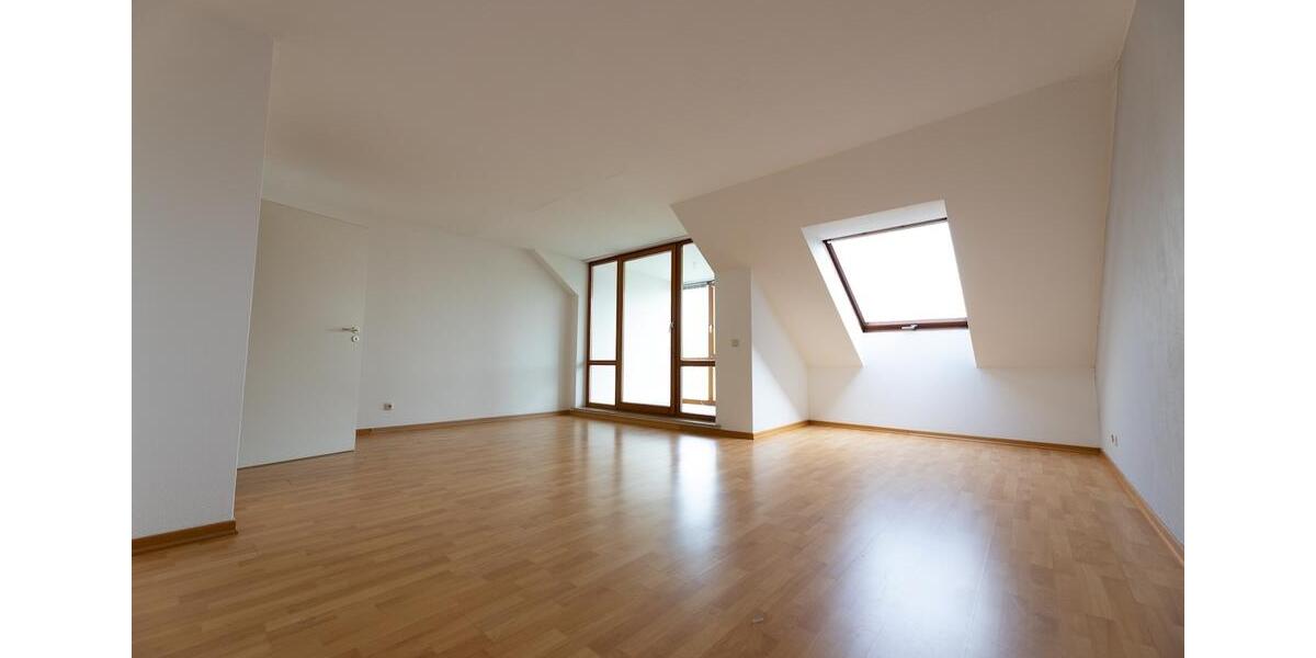 Dachgeschoßwohnung Aachen Eilendorf - 5 Zimmer, 119 m&sup2;, 380.000&euro; | Angebot:27202306