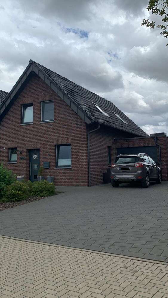 Haus zum Mieten in Selfkant 587,92 € 97 m²