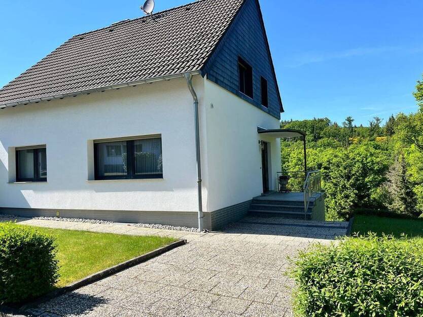 Ein sehr gepflegtes Einfamilienhaus in traumhafter Wohnlage