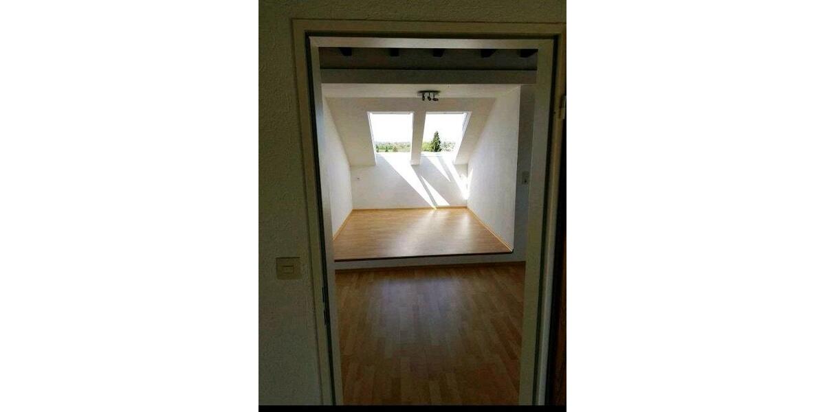 Dachgeschoßwohnung Aachen Aachen-Mitte - 2.5 Zimmer, 20 m&sup2;, 890&euro; | Angebot:25258828