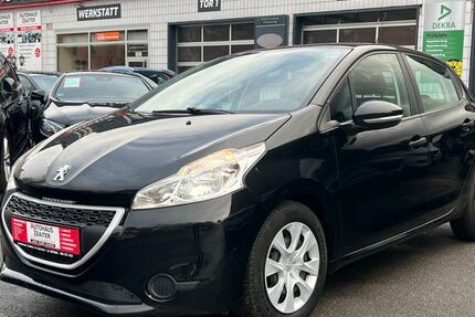 Peugeot 208 110.000 km 4.890 &euro; Stolberg Aachen 52222