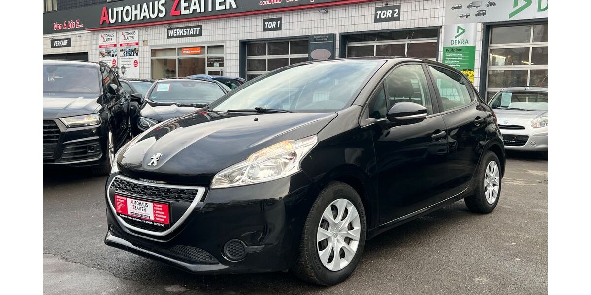 Peugeot 208 110.000 km 4.890 &euro; Stolberg Aachen 52222