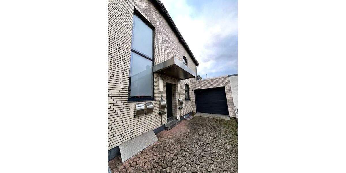 Einfamilienhaus Düren Niederau - 9 Zimmer, 300 m&sup2;, 599.000&euro; | Angebot:25740609