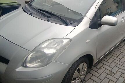 Toyota Yaris 202.200 km 3.688 &euro; Aachen 52078
