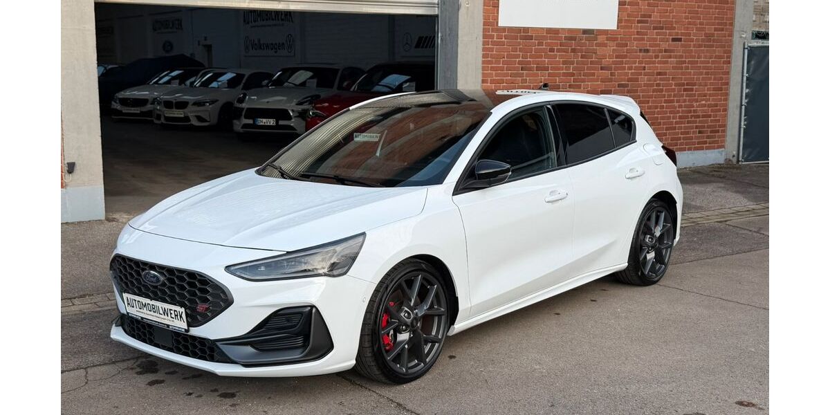 Ford Focus 39.720 km 29.899 &euro; Düren 52353