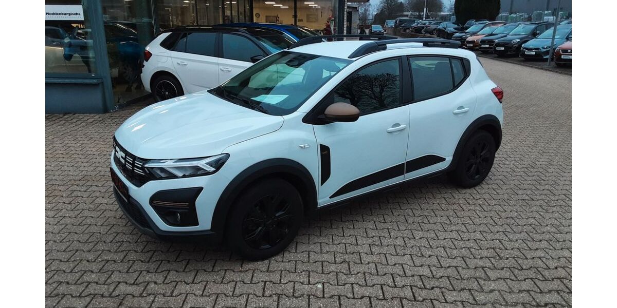 Dacia Sandero 12.300 km 15.990 &euro; Monschau (bei Aachen) 52156