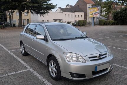 Toyota Corolla 133.000 km 3.999 &euro; Düren 52353