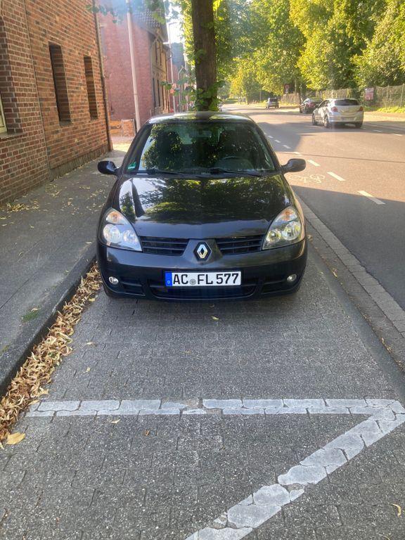 Renault Clio 222.500 km 1.049 € Aachen 52074