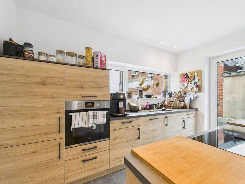 Modernes Einfamilienhaus von 2023 mit Garten, Garage & viel Platz zum Wohlfühlen!