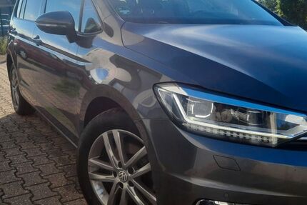 VW Touran 103.000 km 17.950 &euro; Linnich 52441
