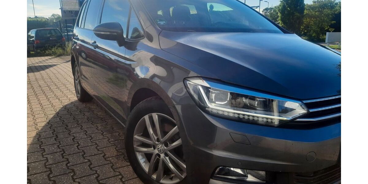 VW Touran 103.000 km 17.950 &euro; Linnich 52441